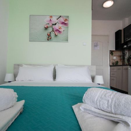 Dias Apartments Мола Калива Екстериор снимка