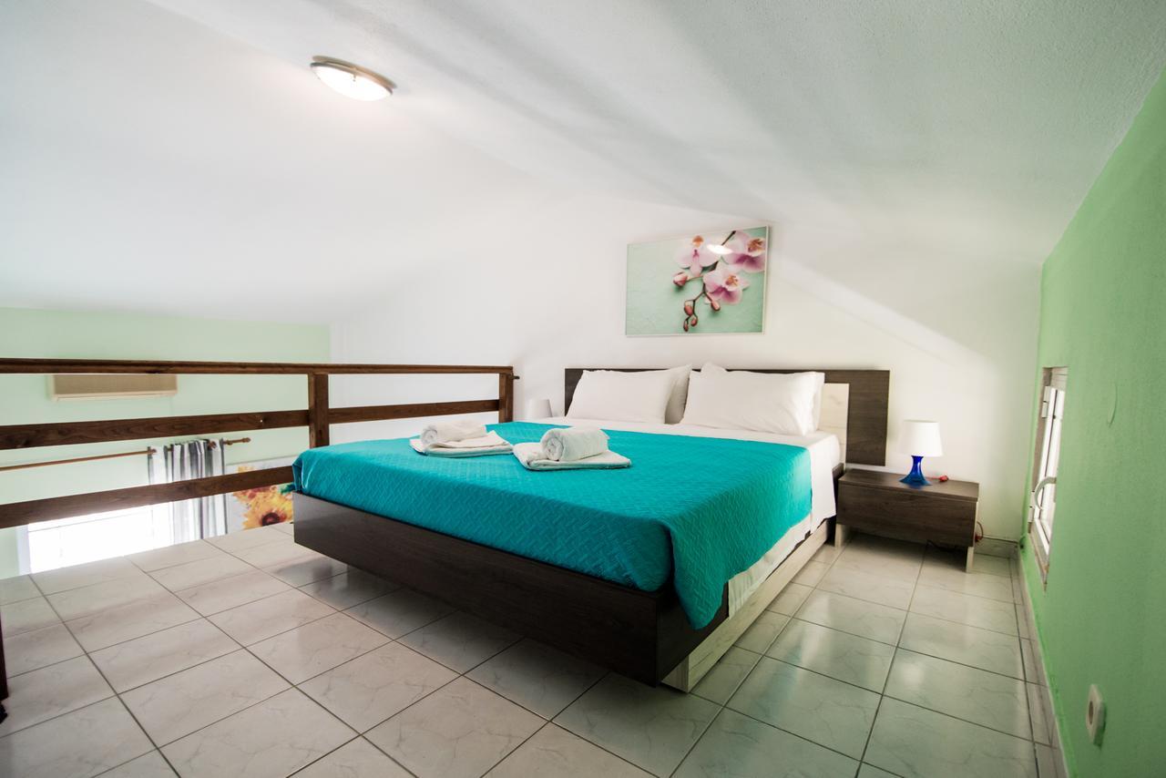 Dias Apartments Мола Калива Екстериор снимка