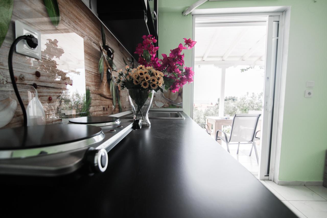 Dias Apartments Мола Калива Екстериор снимка